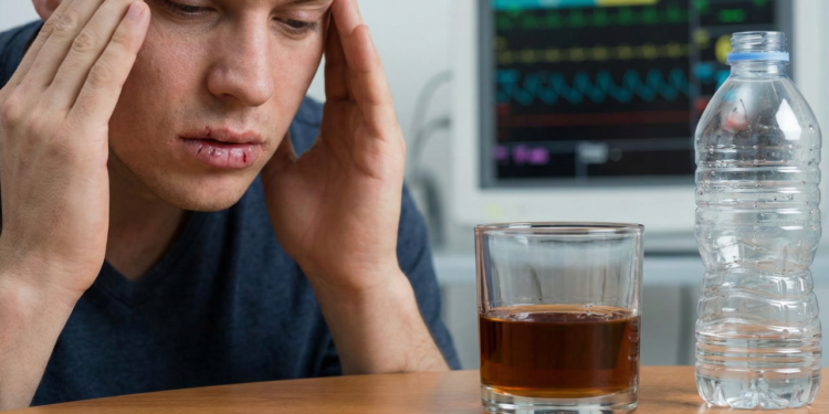 Sinais de desidratação que indicam risco à saúde geral e como identificar