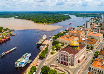 Essa metrópole da Amazônia é conhecida mundialmente por sua alta tecnologia em meio à maior floresta tropical do planeta