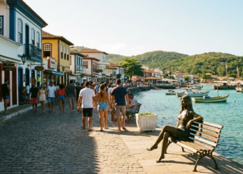 Essa vila de pescadores histórica se tornou um paraíso brasileiro com praias tão belas que parecem irreais