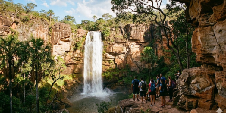 Com fósseis de um antigo oceano e trilhas de cerrado, a Chapada dos Guimarães é um refúgio de 487 cachoeiras no Mato Grosso
