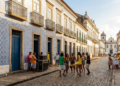 Única capital francesa do Brasil, une 4 mil casarões, reggae e o maior acervo de azulejos históricos da América Latina