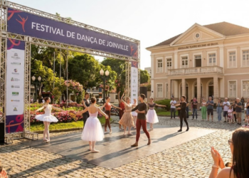 A maior cidade de SC é a "Capital Nacional da Dança" que abriga o único Bolshoi fora da Rússia e o maior festival de dança do planeta