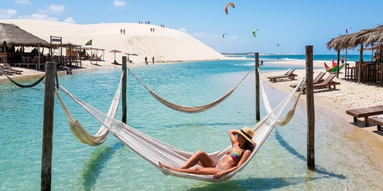 A vila brasileira sem asfalto que recebeu 1,2 milhão de visitantes e é considerada uma das mais belas do mundo