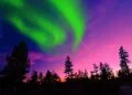 O que é aurora boreal e por que ela ilumina o céu do Polo Norte?