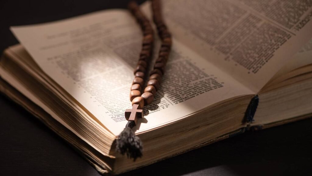 Nomes bíblicos que nunca saem de moda e seus significados profundos