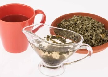 O chá de moringa mais poderoso para reduzir inflamação e fortalecer imunidade