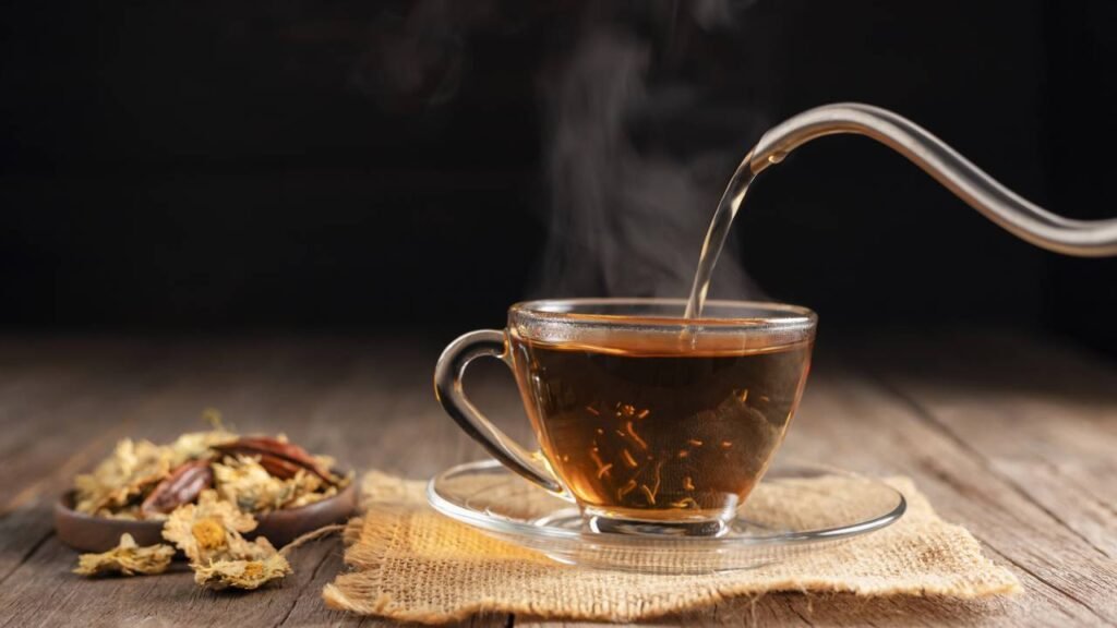 3 chás poderosos que substituem o café sem causar a "queda" de energia