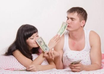 Não é papel nem plástico: por que as notas de dinheiro têm aquele cheiro específico?