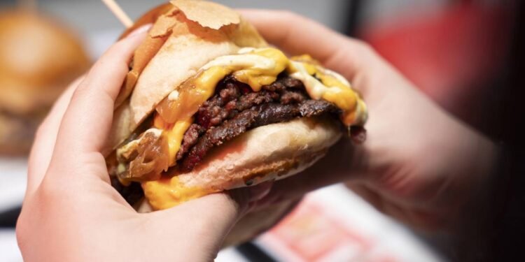 O que acontece com suas artérias exatos 30 minutos após uma refeição gordurosa