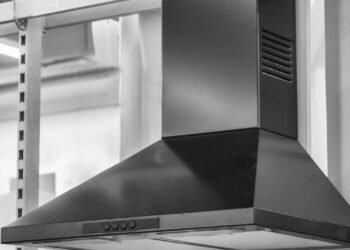 Placa de cozinha com sucção interna removendo fumaça e odores de forma silenciosa