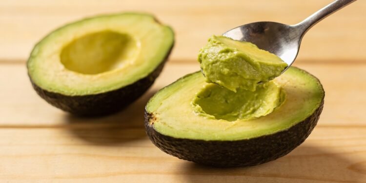 A fruta simples que cuida do coração, da pele e deixa as refeições mais completas