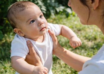 Adultos com maior estabilidade emocional costumam nascer nestes 3 meses do ano, segundo estudo