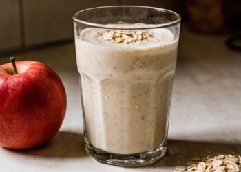 A vitamina caseira feita em menos de 10 minutos rica em nutrientes para começar o dia