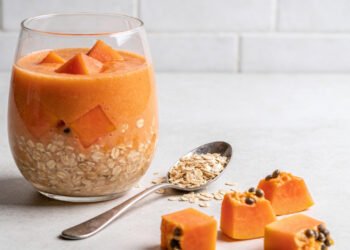 A vitamina de "ouro" que limpa o intestino e ajuda a chapar a barriga de forma natural em poucos dias