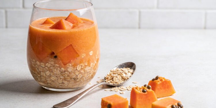 A vitamina de "ouro" que limpa o intestino e ajuda a chapar a barriga de forma natural em poucos dias