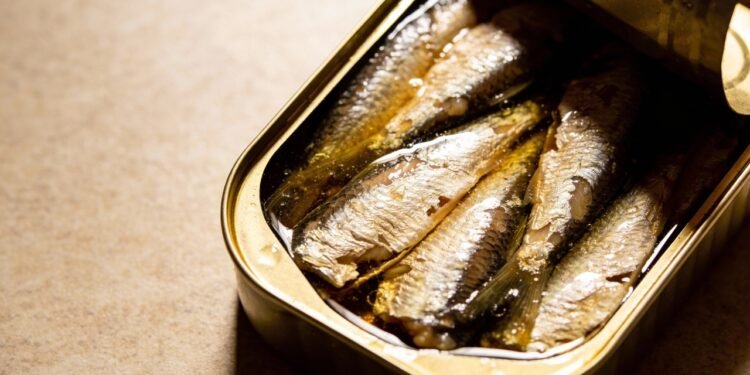 O alimento enlatado rico em vitaminas que quase ninguém lembra
