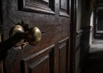 O que significa sonhar com portas que não abrem?