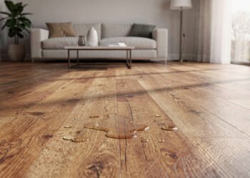 Adeus porcelanato e armários tradicionais: o novo material econômico, super durável e que não empena já virou a maior tendência no design de interiores