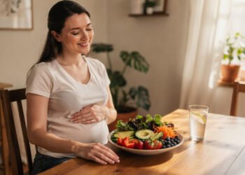 O que comer e como se alimentar para ter mais conforto intestinal durante a gestação