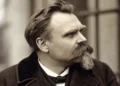 A frase de Friedrich Nietzsche que vai te dar um choque de realidade sobre agradar todo mundo
