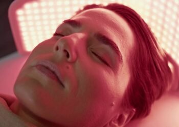 O segredo de olhar para uma luz vermelha à noite para regenerar sua visão