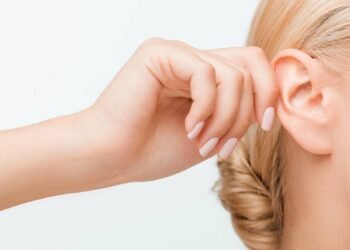 O que significa quando o seu ouvido começa a zumbir do nada