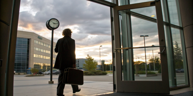 Segundo a psicologia, pessoas que chegam sempre antes do horário combinado costumam apresentar estes padrões de comportamento