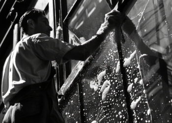 Poucas pessoas sabem por que é recomendável limpar as janelas em dias nublados