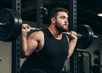 O que acontece com seus músculos quando você se exercita enquanto está dolorido?