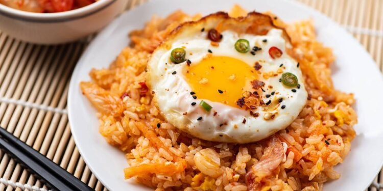 Do ponto de vista do dia a dia, o arroz entra como principal fonte de carboidrato - Créditos: depositphotos.com / nungning20