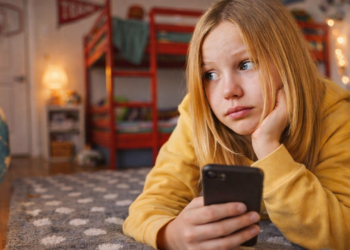 Crianças que passaram muito tempo sozinhas geralmente desenvolvem essas 11 características difíceis de esconder