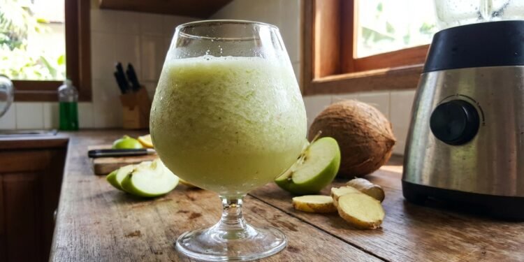 As 2 vitaminas matinais que ligam o seu metabolismo em jejum e substituem o café