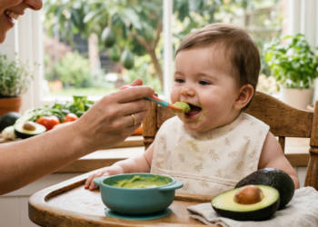 Por que o abacate pode ser a melhor primeira mordida para o seu bebê