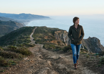 O que significa caminhar sempre sozinho, segundo a psicologia