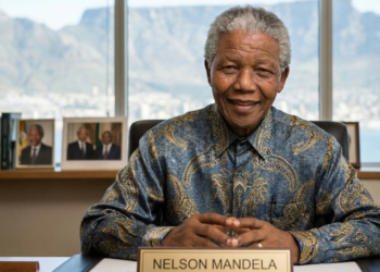 Citação do dia do líder sul-africano Nelson Mandela: “A educação é a arma mais poderosa que você pode usar para mudar o mundo”
