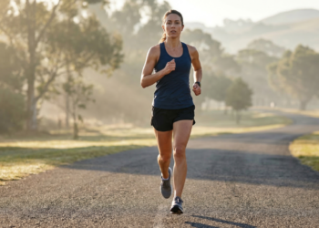 A chave de James Clear para criar hábitos: “Você não sobe ao nível das metas, cai ao nível dos sistemas”