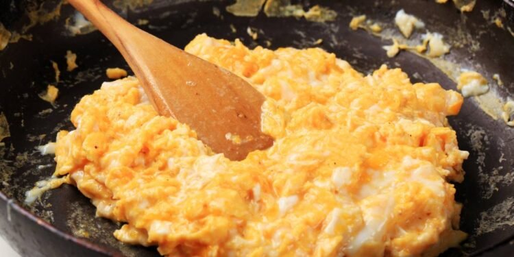 Um ovo de tamanho médio oferece cerca de seis gramas de proteína de boa qualidade - Créditos: depositphotos.com / ajafoto