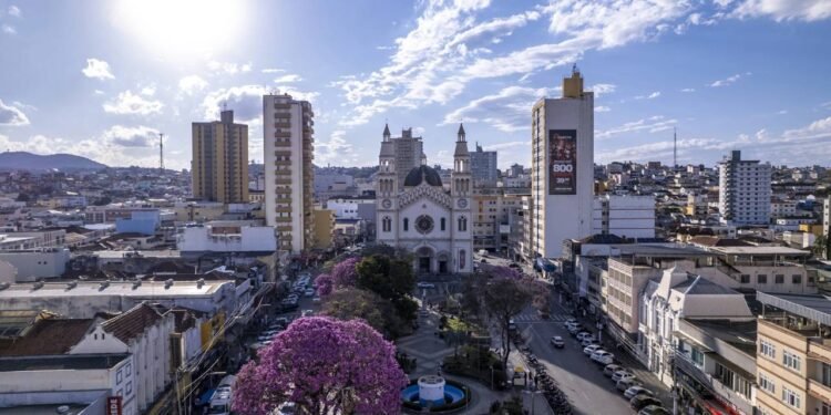 Pouso Alegre nasceu do descanso de viajantes e se transformou no motor econômico do sul de Minas. / Créditos: depositphotos.com / PedroTruffi