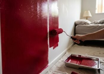 As cores de tinta que você nunca deve usar no quarto para não comprometer o conforto do ambiente