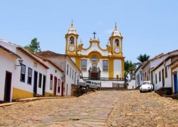 Com 482 kg de ouro em uma única igreja e a Maria Fumaça mais antiga em operação do Brasil, essa é a Joia do Barroco Mineiro