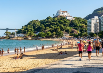 Com 490 anos, esta cidade brasileira é uma das mais antigas do Brasil e surpreende pela qualidade de vida à beira-mar