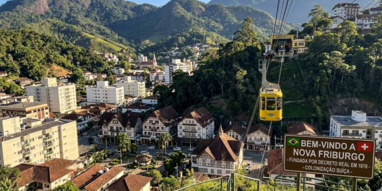 A "Suíça Fluminense" surgiu por um Decreto Real de um antigo rei e hoje encanta turistas 136 km do RJ com natureza e clima europeu