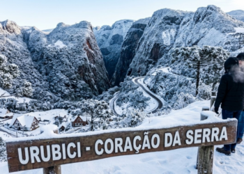 Com −17°C já registrado no termômetro e neve, a “Suíça Catarinense” revela montanhas e cânions com frio intenso no coração da serra