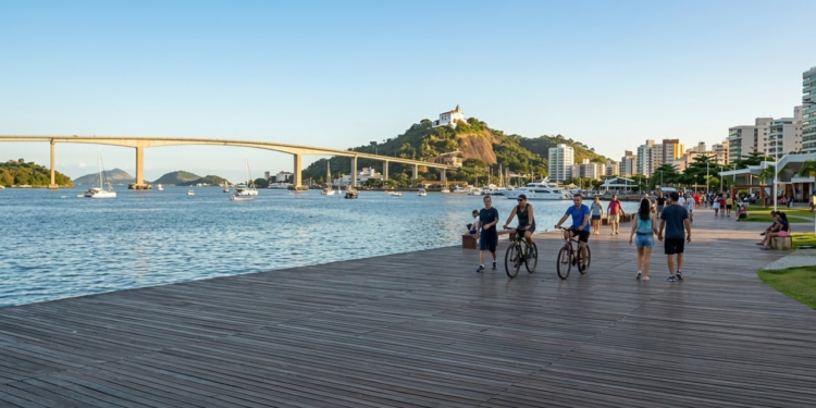 Com qualidade de vida muito alta e 33 ilhas, esta capital é a 2ª melhor do Brasil para viver e lidera em saúde e inovação hoje