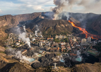 A cidade brasileira onde moradores vivem dentro de um vulcão extinto inativo com águas termais a 45 °C que curam desde o Brasil Império