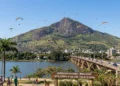 Com pico de 1.123, a “Capital Mundial do Voo Livre” a 310 km da capital é o centro do voo livre e modelo em qualidade de vida