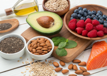 O seu corpo pode ativar hormônios que reduzem o apetite e ajudar no emagrecimento com esses alimentos