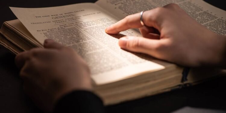 O erro de tradução bíblica que mudou a história do mundo por séculos