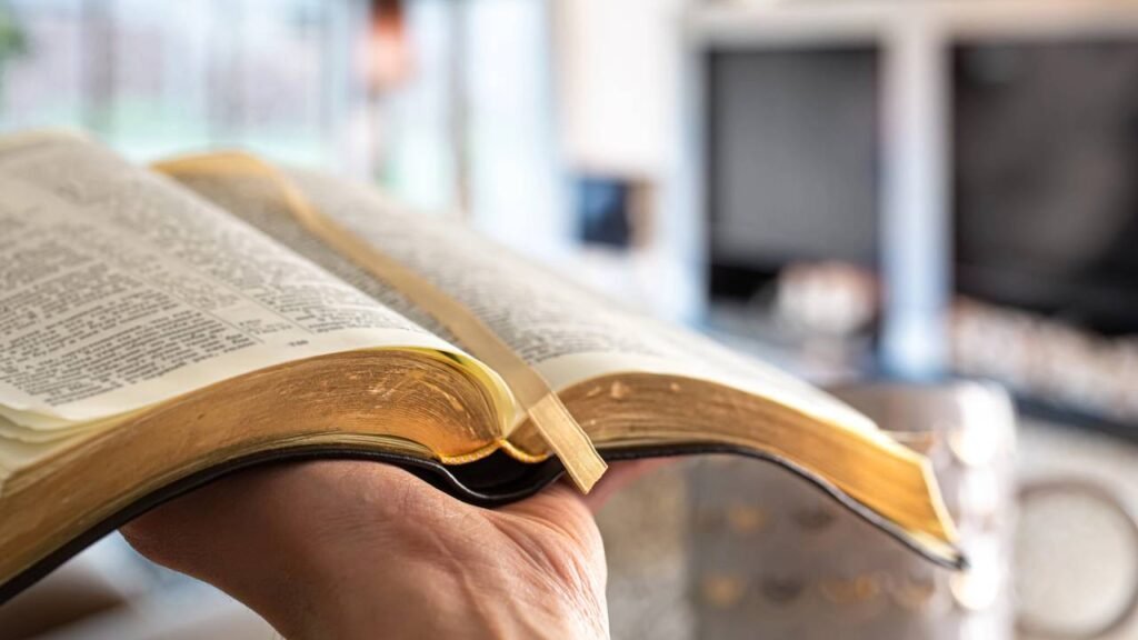 O erro de tradução bíblica que mudou a história do mundo por séculos