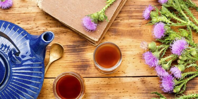 O chá de sabor amargo que atua como uma esponja natural para limpar a gordura do fígado